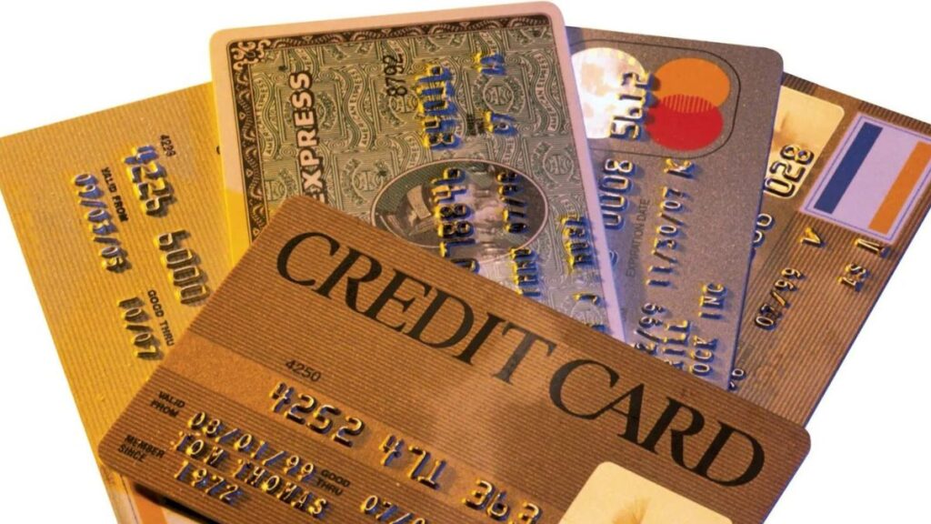 Top 8 Best Credit Card in UAE for 2024: Comprehensive Guide to Rewards, Cashback & Luxury Perks